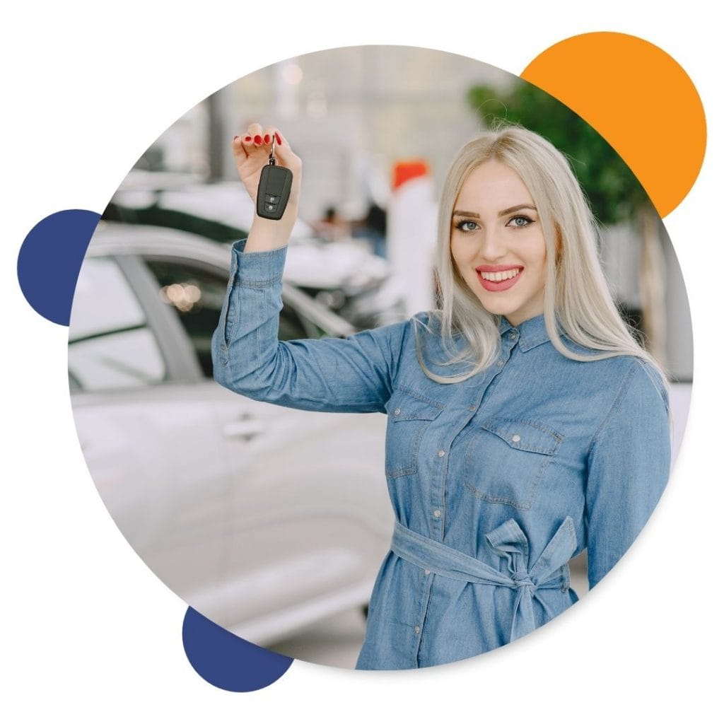Circle Design - lady showing keys for new car after using a nIndependent Brisbane car brokers